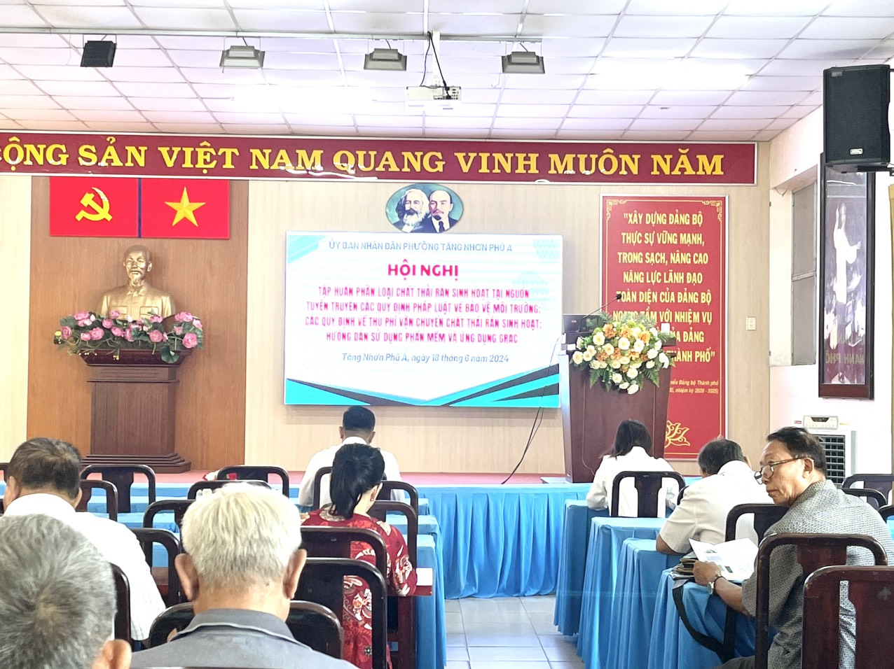 buổi hội nghị