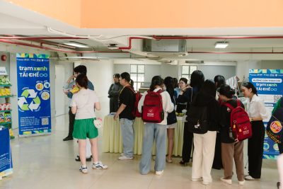 Students of Văn Lang University in HCM City join in the launching ceremony of the “Green University” project. HCM City’s stakeholders are making all efforts to implement waste sorting activities and eliminate plastic waste