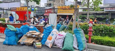 Gần 500kg rác tái chế đã được thu gom tại sự kiện "Đổi rác lấy quà" tại Emart Gò Vấp